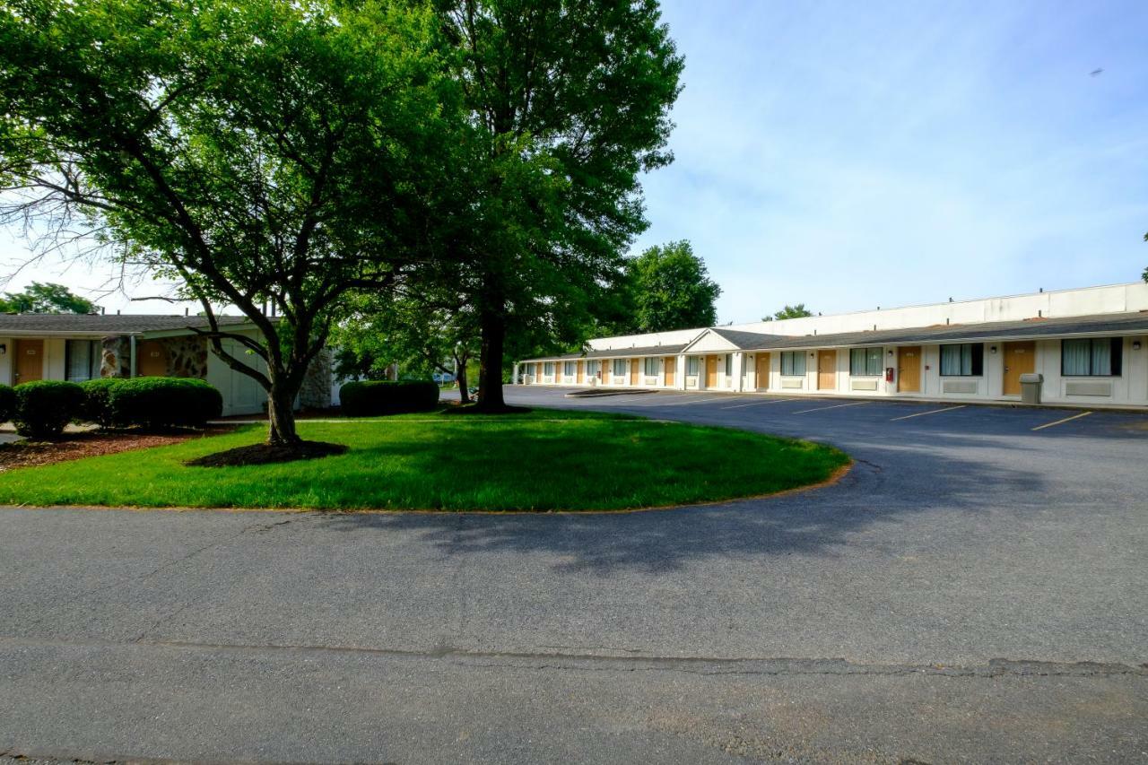 American Inn Carlisle Eksteriør billede